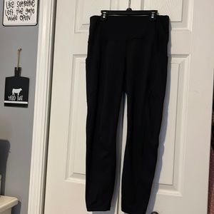 Black yogalicious leggings